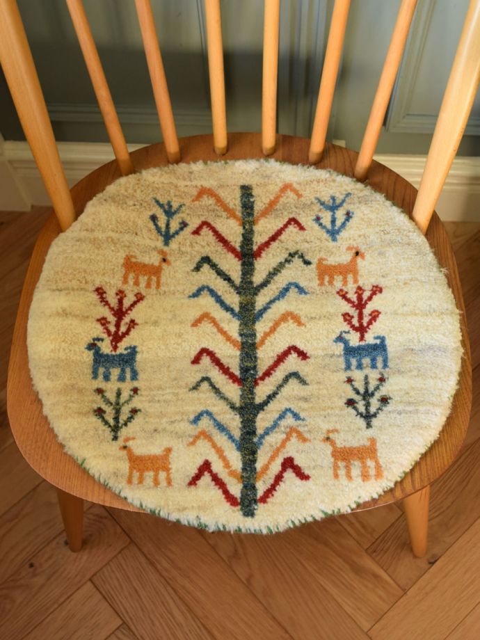 丸い形のギャッベ