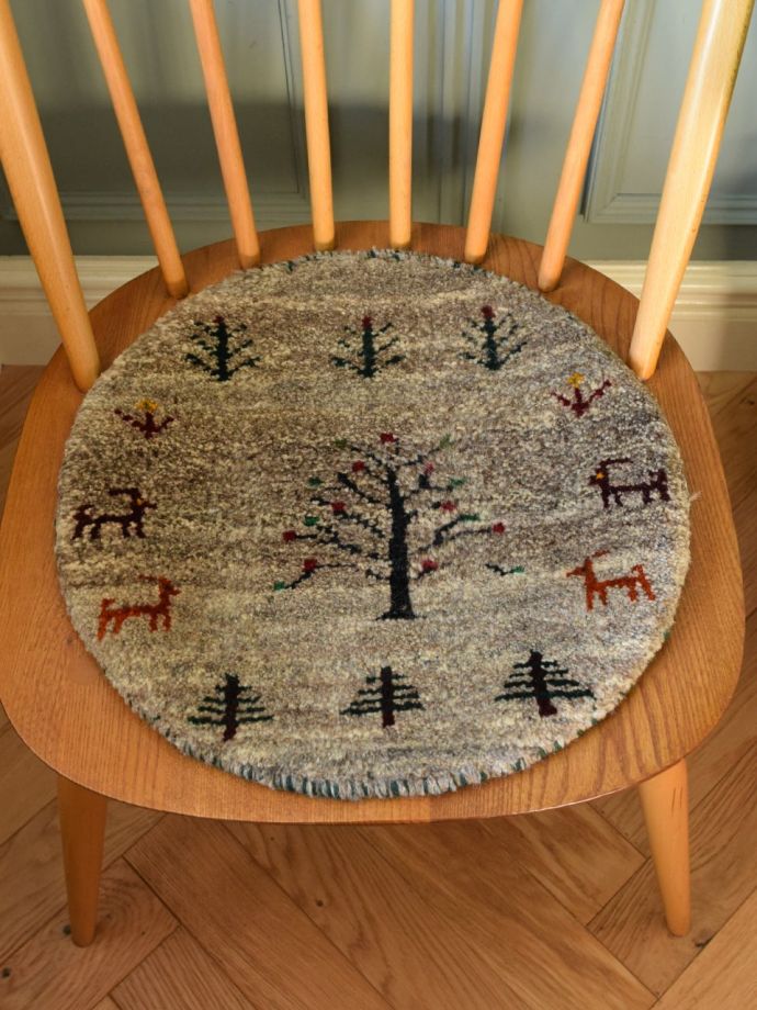 丸い形のギャッベ