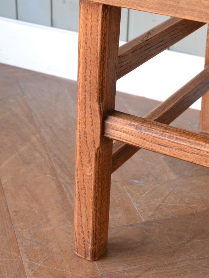 アンティークチェアの脚