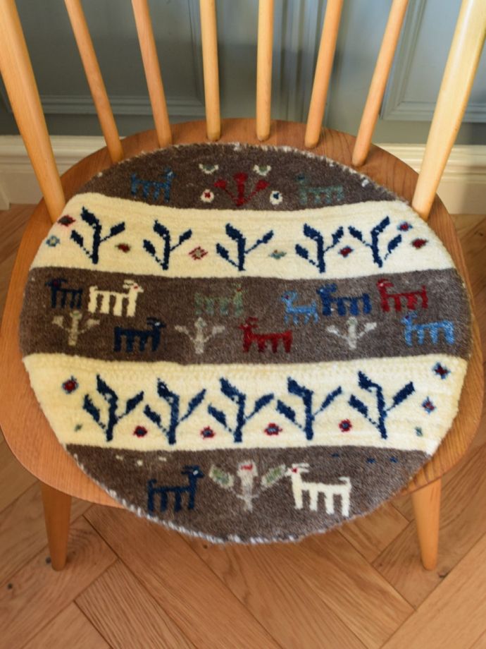 丸い形のギャッベ