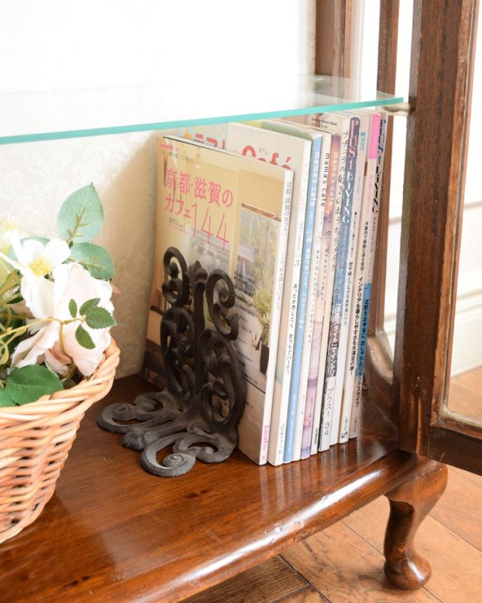 収納たっぷりのキャビネット