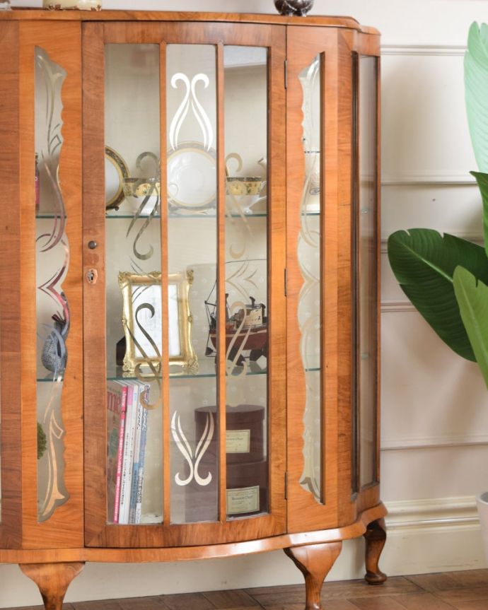 アンティークガラスの扉