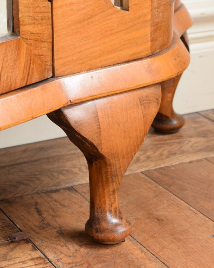 アンティーク家具の脚