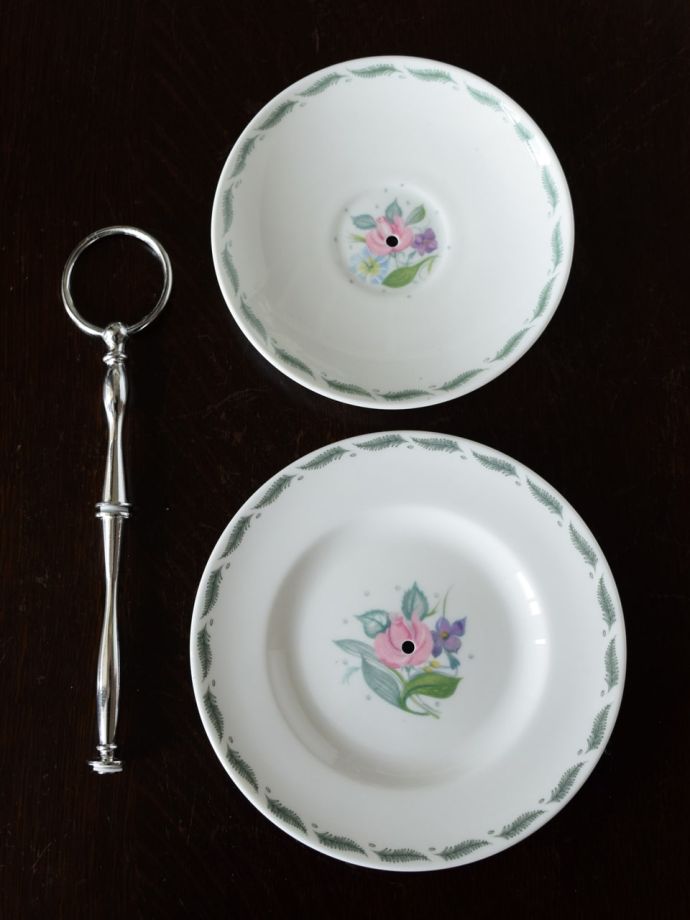 組み立て式のケーキスタンド