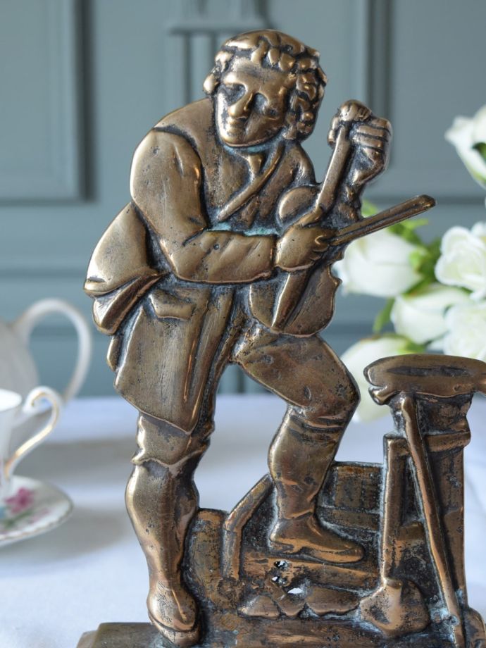 アンティーク真鍮製のオブジェ