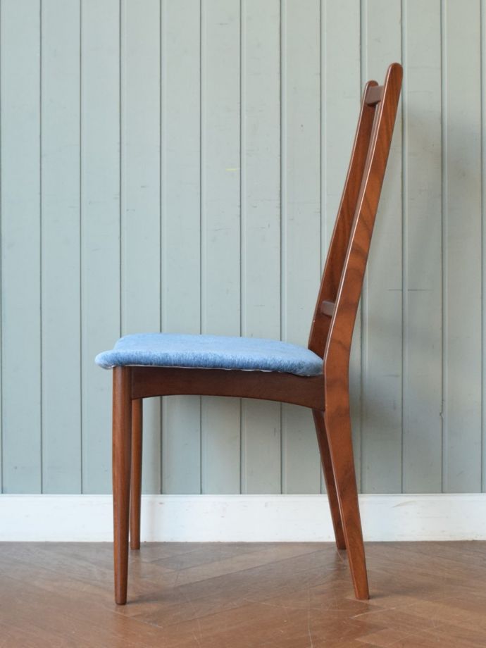 ビンテージチェアの側面