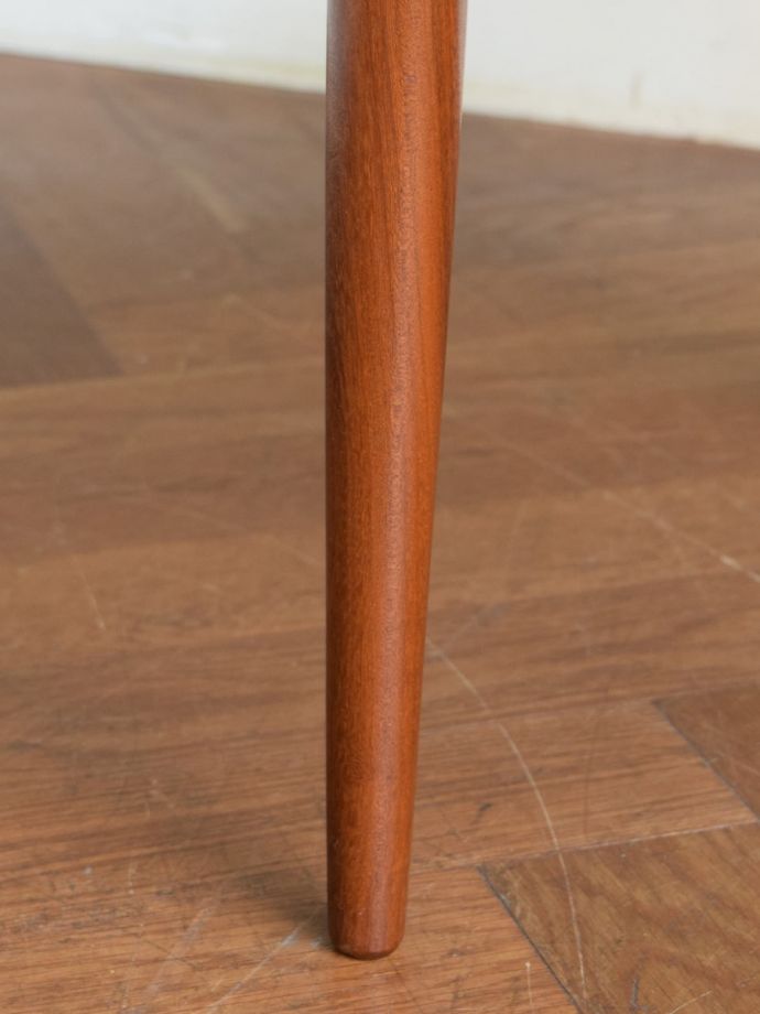 アンティーク椅子の脚