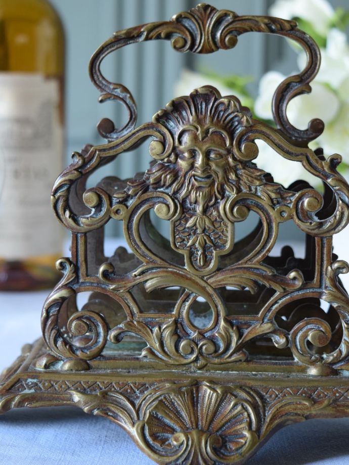 アンティーク真鍮製のレターラック