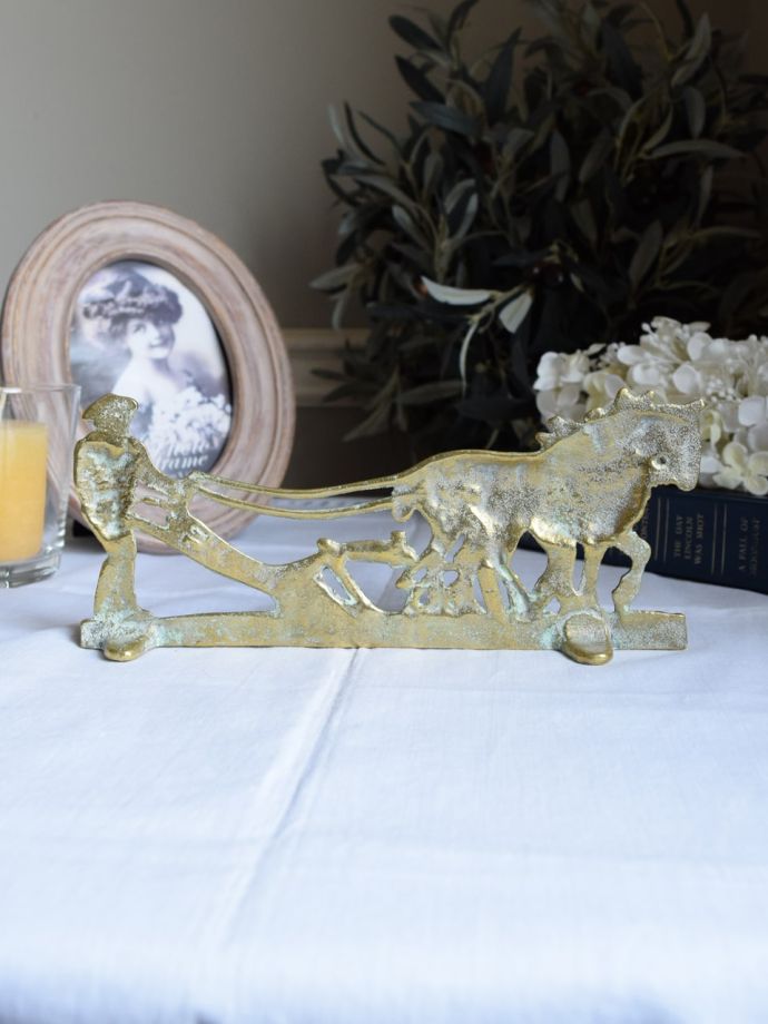 アンティークの真鍮オブジェ