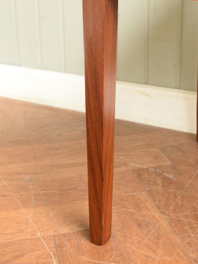 G-PLANの椅子の脚