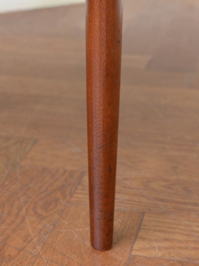 G-PLANの椅子の足