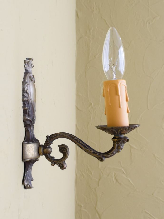 壁付けシャンデリアの側面