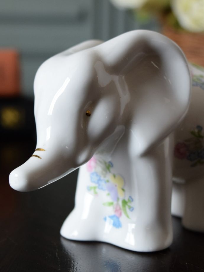 エインズレイのフィギュリン