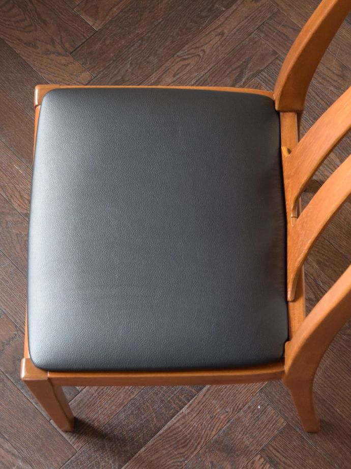 ビンテージチェアの座面