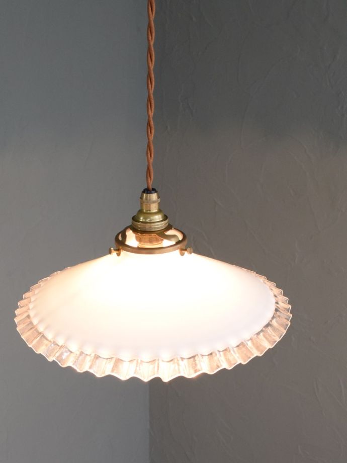 アンティークのガラスシェード