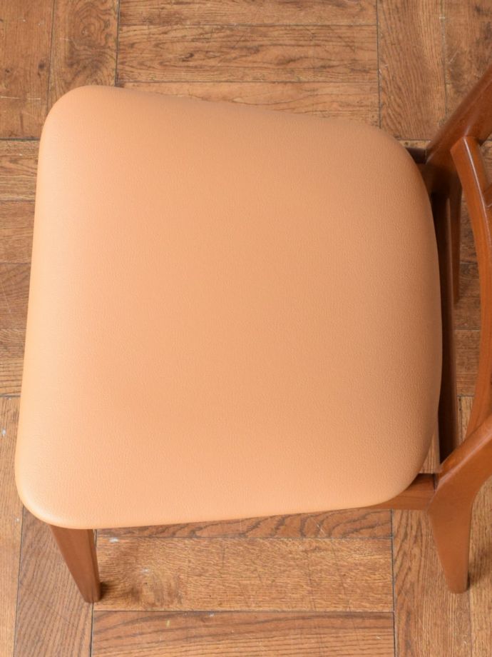 ビンテージチェアの座面