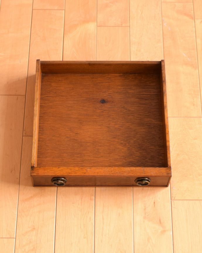 アンティークのテーブル　アンティーク家具　センターテーブル　引き出しの中もキレイに修復しました。(m-672-f)