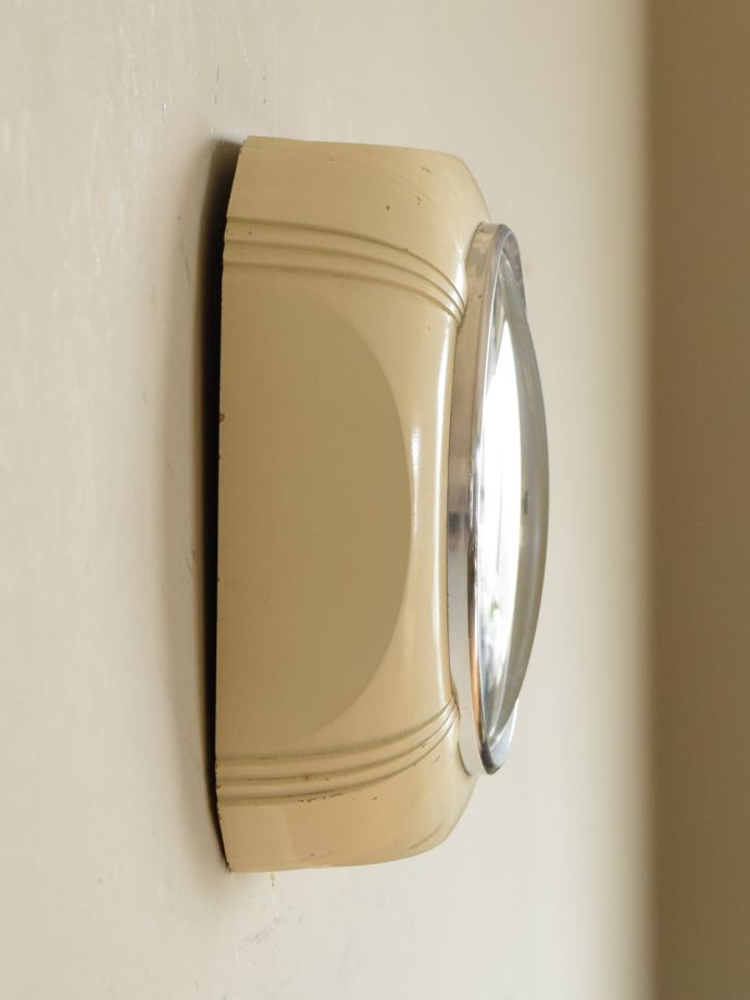 アンティーク時計の側面