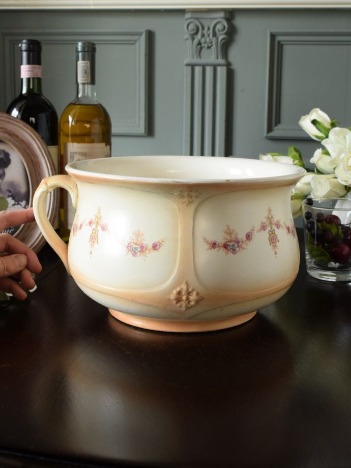 陶磁器のポット