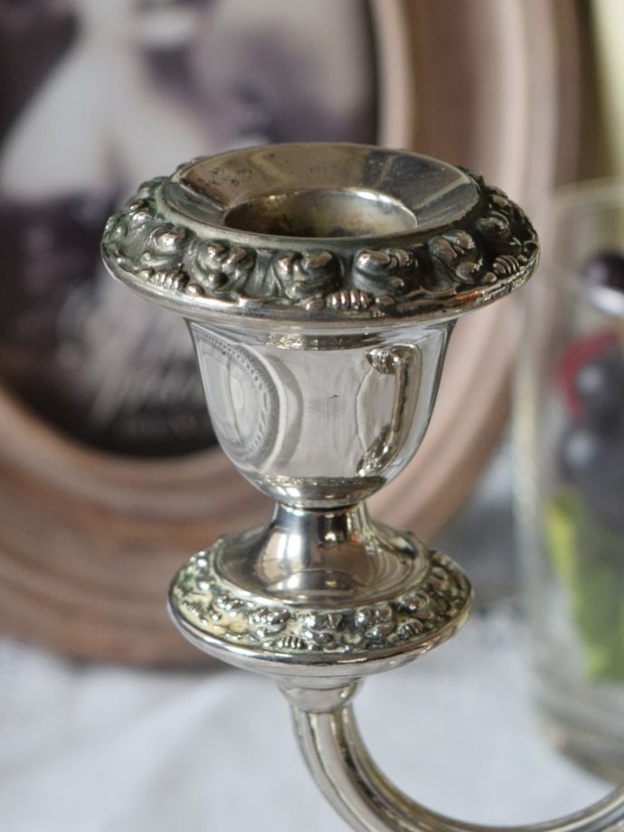 シルバープレートのキャンドルスタンド