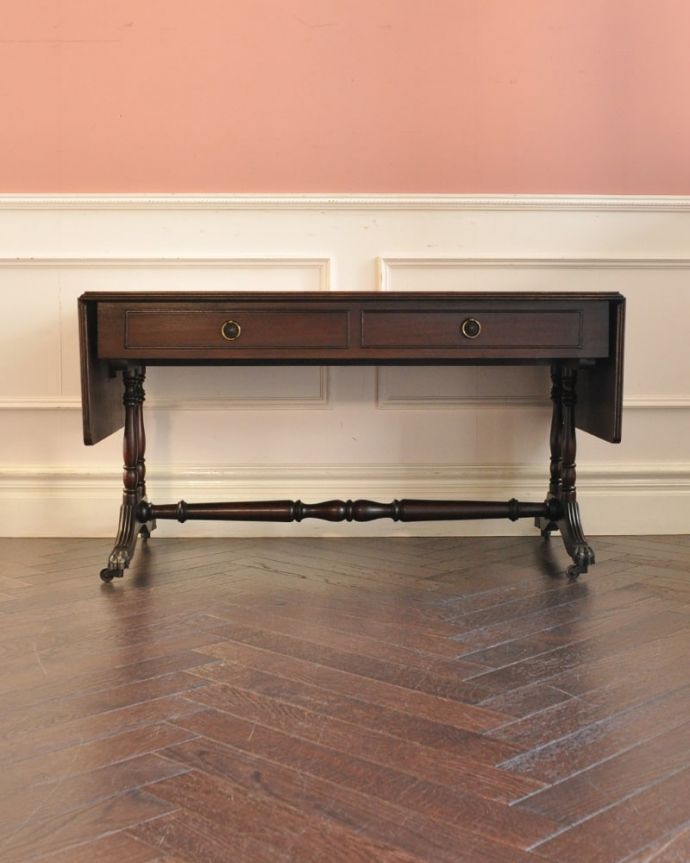 アンティークのテーブル アンティーク家具 バタフライテーブル リーフを畳むと・・・天板の両側のリーフを畳むと意外にコンパクト。(m-673-f)