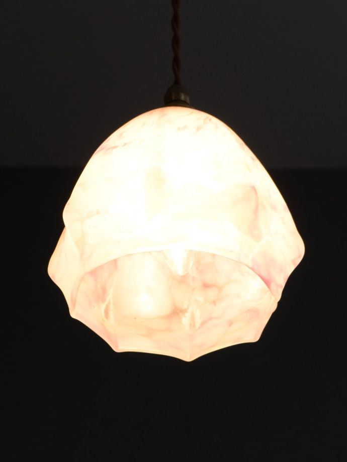 アンティーク照明の美しい灯り