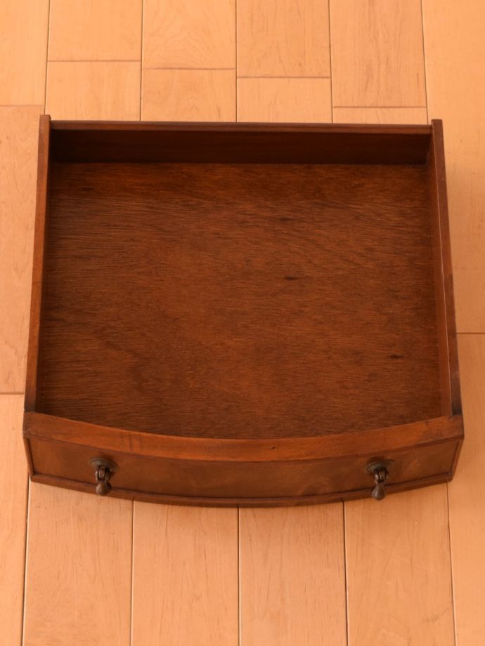 サイドキャビネットの引き出し