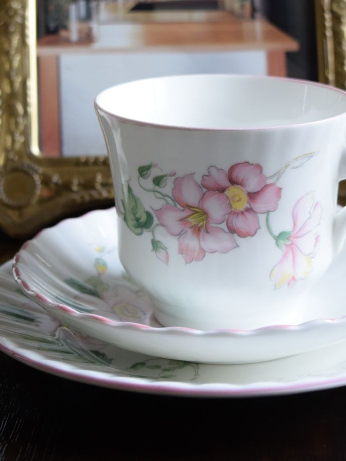 ロイヤルスタッフォードのカップ＆ソーサー(トリオ)