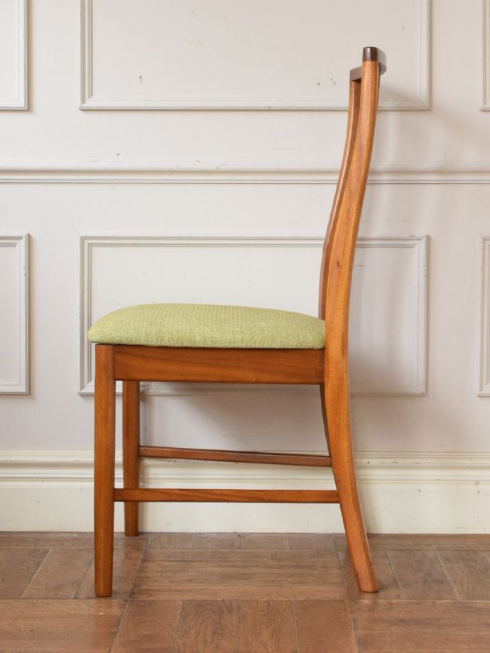 ビンテージチェアの側面