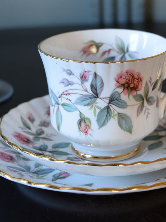 ロイヤルスタッフォードのカップ＆ソーサー(トリオ)