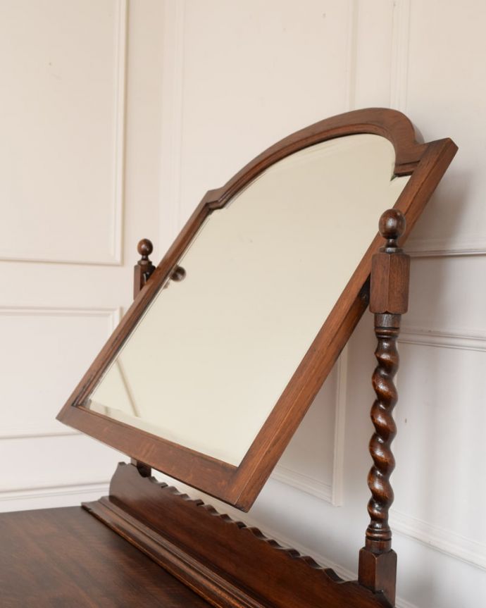 アンティークの鏡