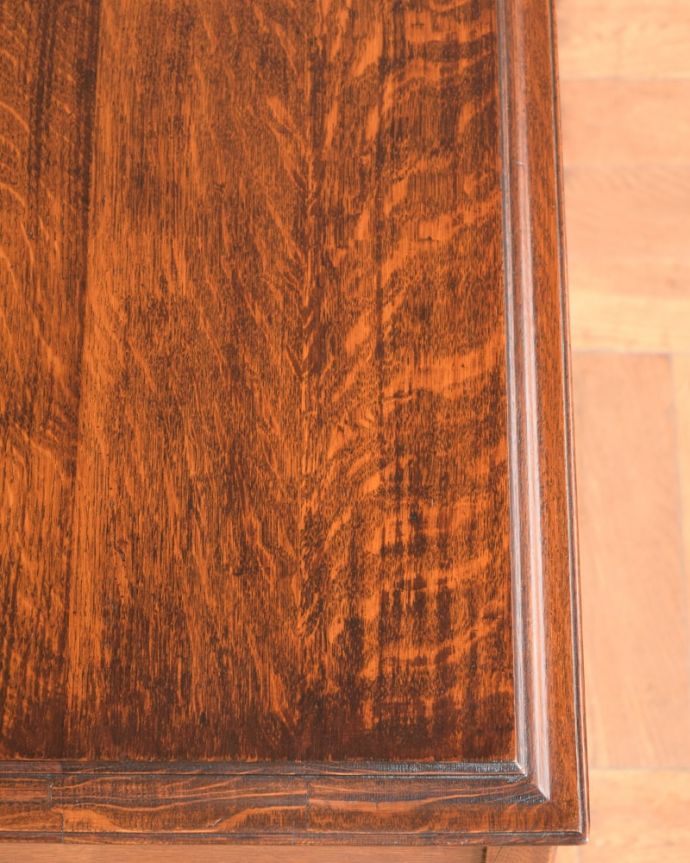 ドレッサーの天板