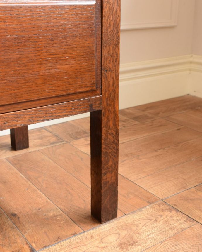 アンティーク家具の脚