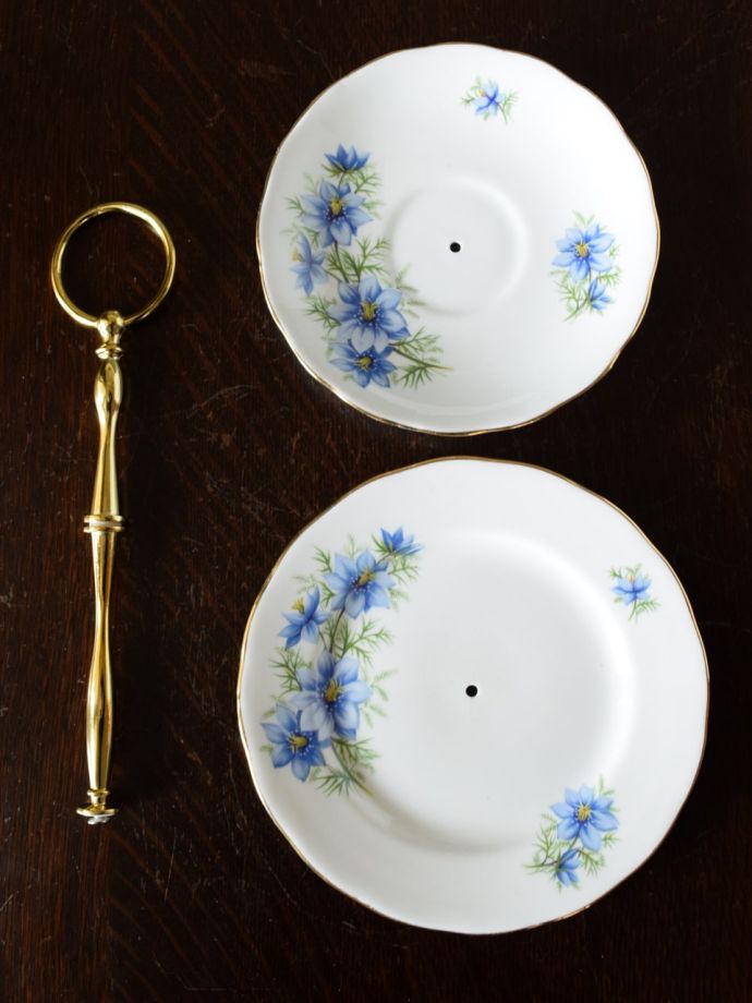 組み立て式のケーキスタンド