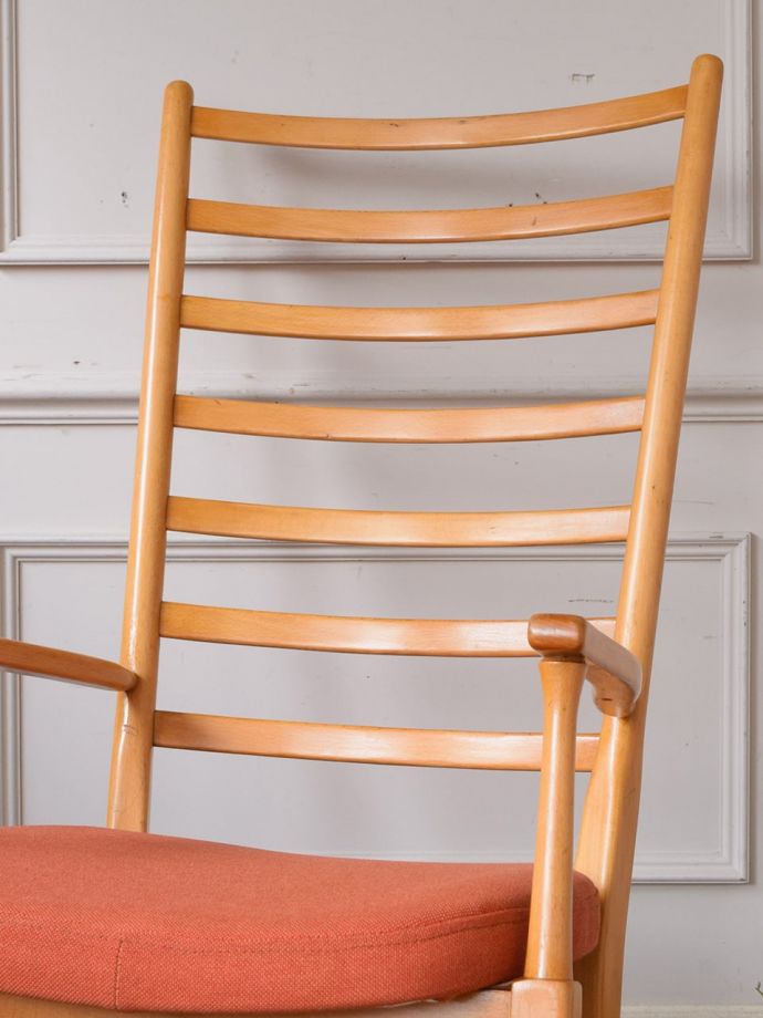 ビンテージの背もたれ