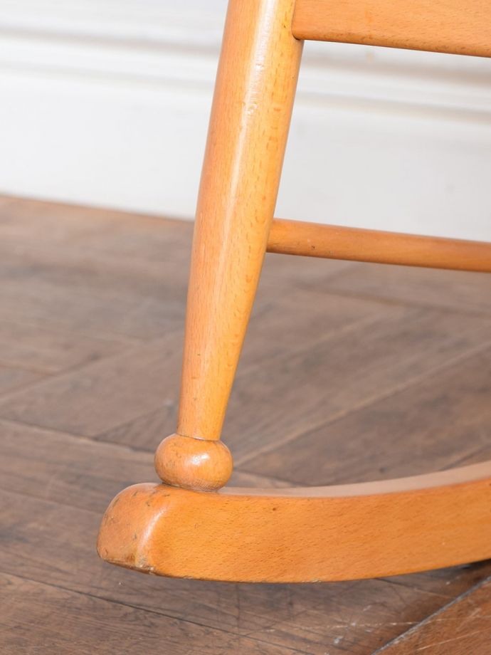 ロッキングチェアの脚