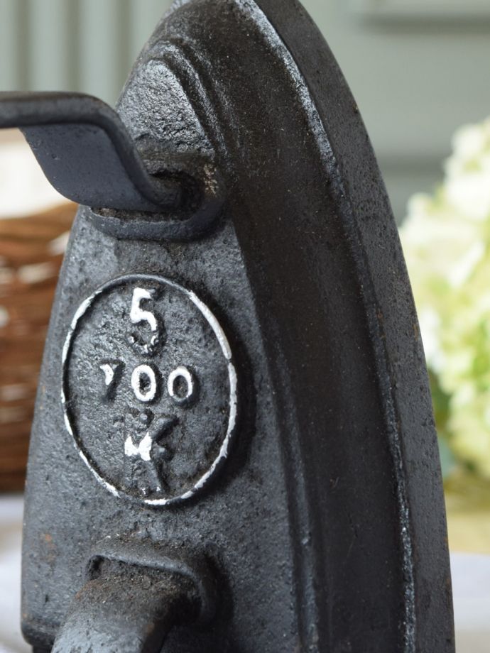 アンティークのアイロン