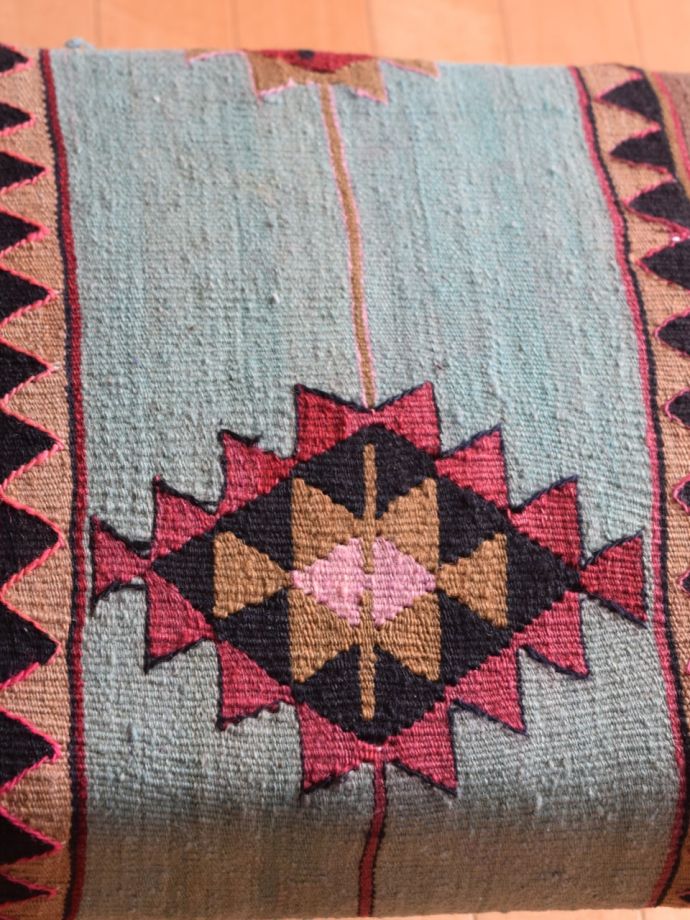 座面のオールドキリム