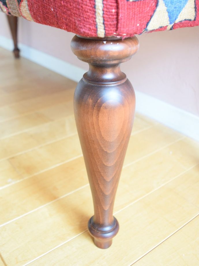 おしゃれなベンチの足