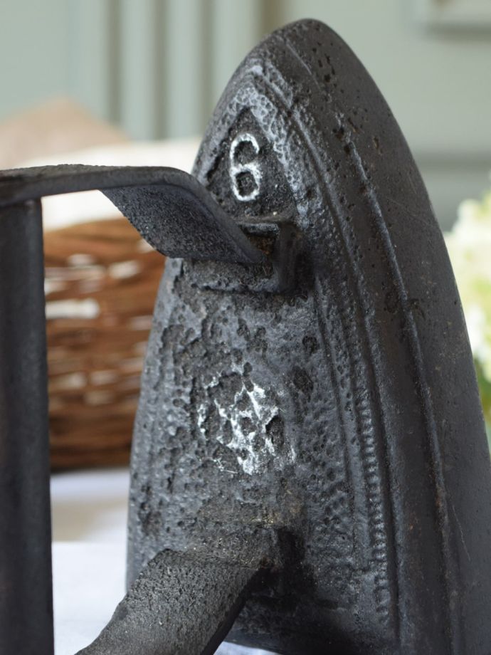 アンティークのアイロン