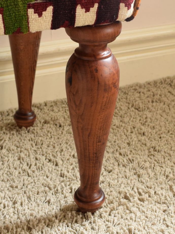 おしゃれなベンチの足