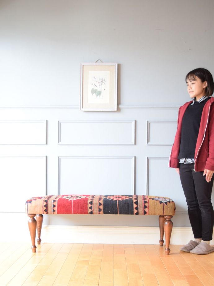 オールドキリムのおしゃれなベンチ