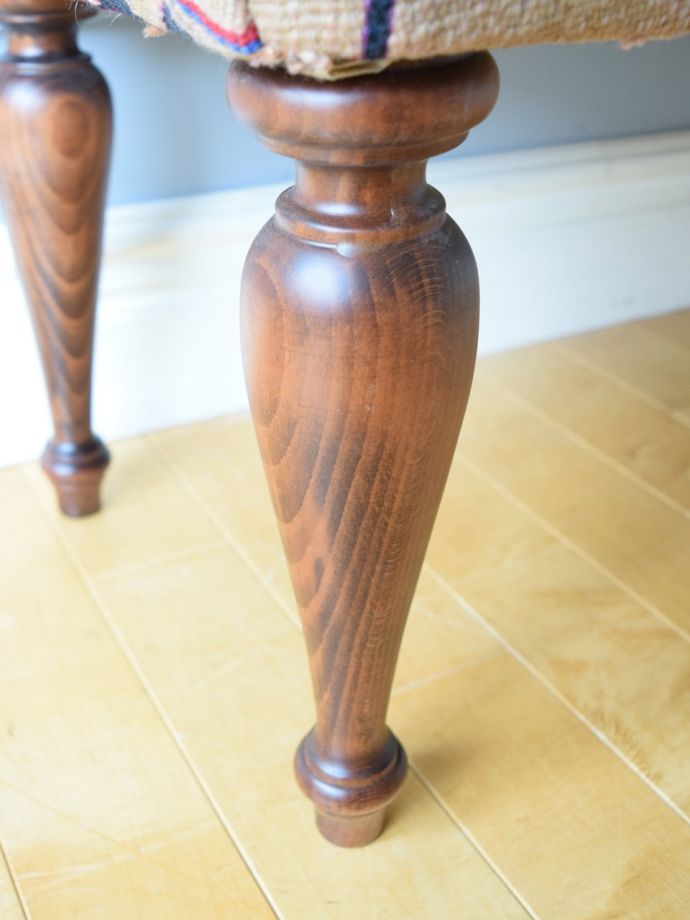 おしゃれなベンチの足