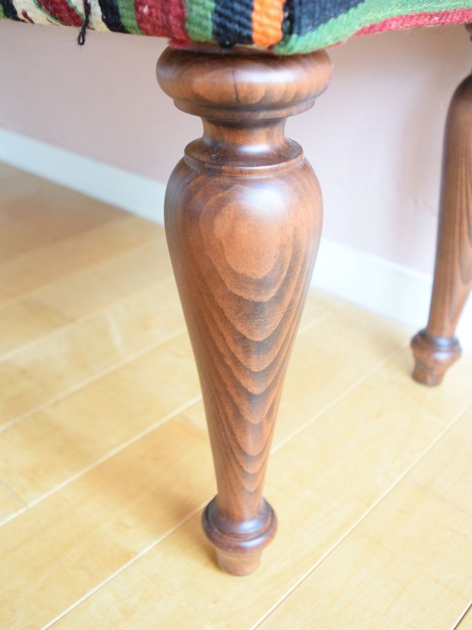 おしゃれなベンチの足