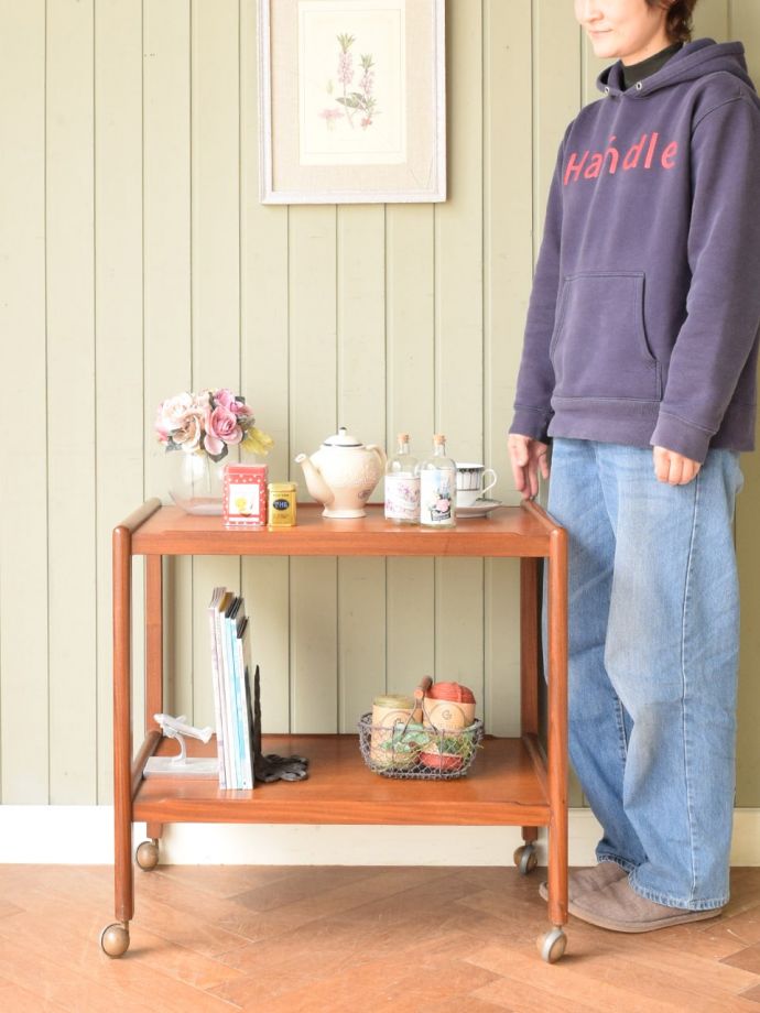 北欧スタイルのおしゃれなワゴン