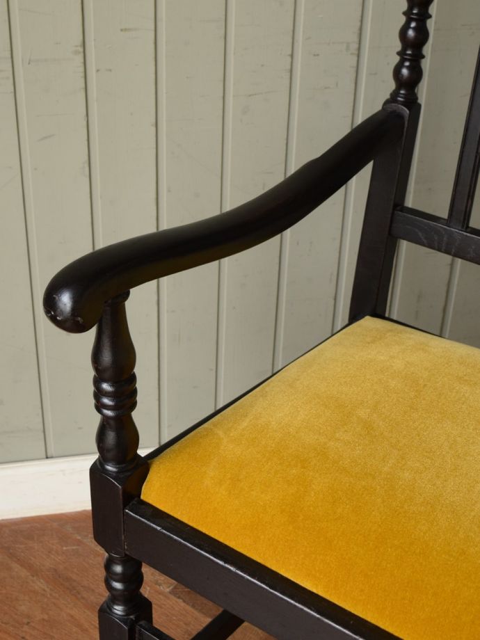 セティの肘掛け