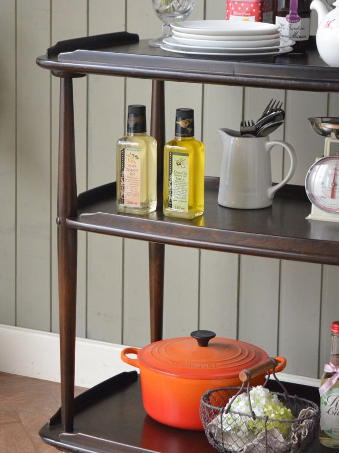 アーコール社のビンテージ家具