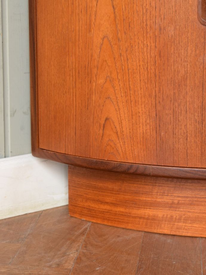 ビンテージ家具の脚