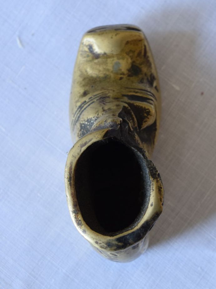 アンティークの真鍮オブジェ