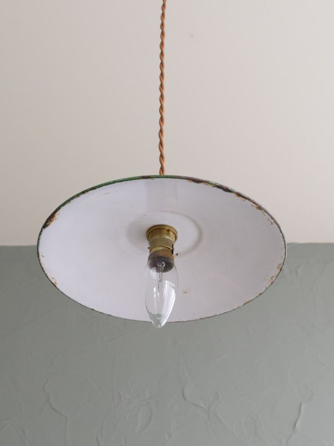 下から見上げると・・・